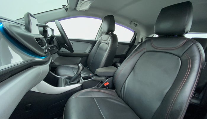 2020 Tata ALTROZ XZ 1.2, Petrol, Manual, 46,276 km, Right Side Front Door Cabin