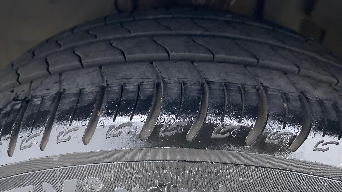 2020 Tata ALTROZ XZ 1.2, Petrol, Manual, 46,276 km, Left Front Tyre Tread