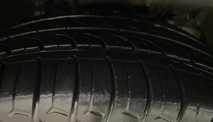 2018 Tata TIAGO NRG PETROL, Petrol, Manual, 49,200 km, Right Front Tyre Tread