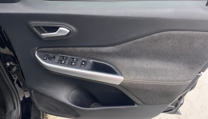 2023 Nissan MAGNITE XV PREMIUM TURBO, Petrol, Manual, 55,742 km, Driver Side Door Panels Control