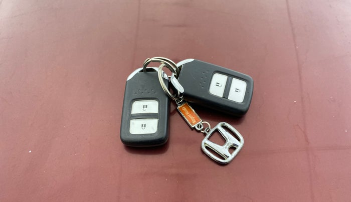 2017 Honda BR-V 1.5L I-VTEC V CVT, Petrol, Automatic, 36,084 km, Key Close Up