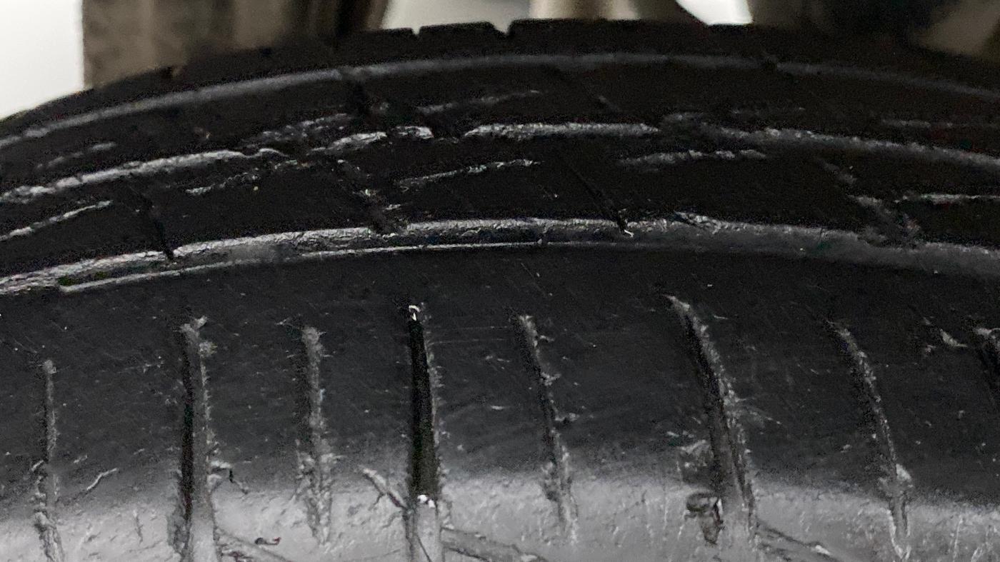 2021 Maruti Alto LXI OPT CNG, CNG, Manual, 36,913 km, Right Rear Tyre Tread