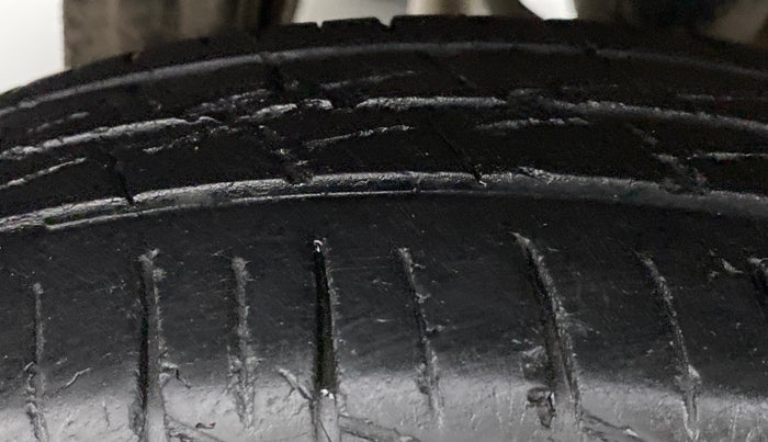 2021 Maruti Alto LXI OPT CNG, CNG, Manual, 36,913 km, Right Rear Tyre Tread
