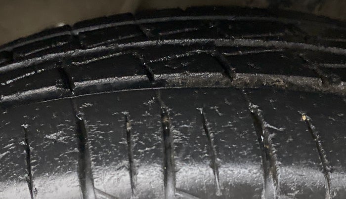 2021 Maruti Alto LXI OPT CNG, CNG, Manual, 36,913 km, Right Front Tyre Tread