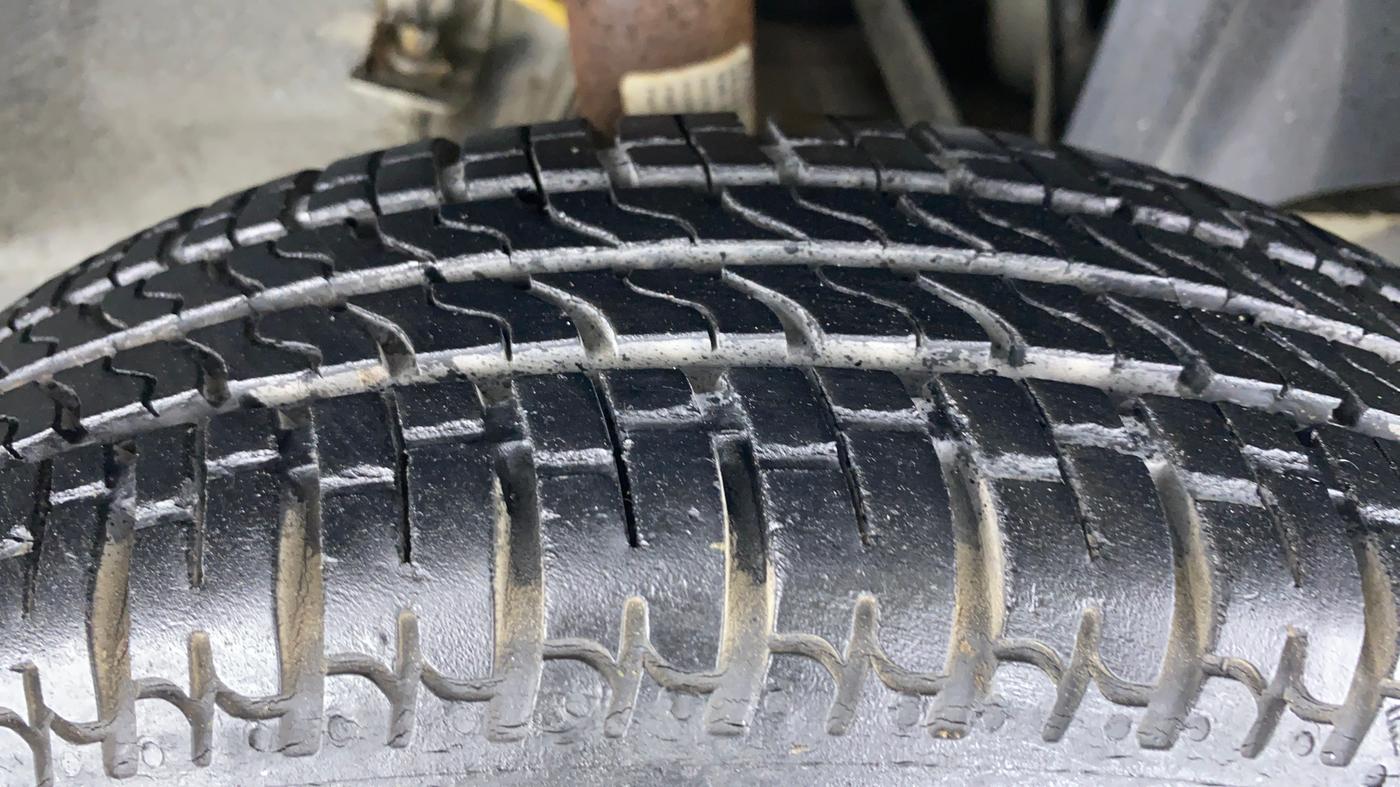 2016 Tata Nano TWIST XTA, Petrol, Automatic, 4,472 km, Right Front Tyre Tread