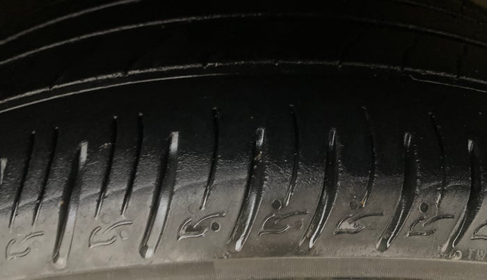 2022 Hyundai VENUE N LINE N8 1.0 TURBO DCT DUAL TONE, Petrol, Automatic, 31,361 km, Right Front Tyre Tread