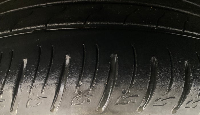 2022 Hyundai VENUE N LINE N8 1.0 TURBO DCT DUAL TONE, Petrol, Automatic, 31,361 km, Left Front Tyre Tread