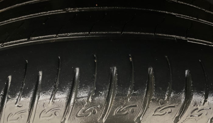 2022 Hyundai VENUE N LINE N8 1.0 TURBO DCT DUAL TONE, Petrol, Automatic, 31,361 km, Right Rear Tyre Tread