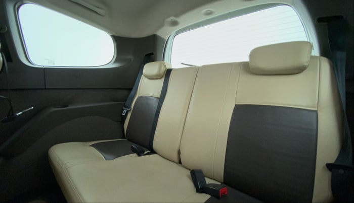 2015 Renault Lodgy 110 PS RXZ 8 STR, Diesel, Manual, 1,38,716 km, Third Seat Row ( optional )