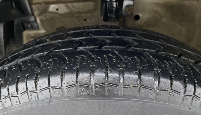 2014 Maruti Swift Dzire VXI, Petrol, Manual, 42,969 km, Left Front Tyre Tread