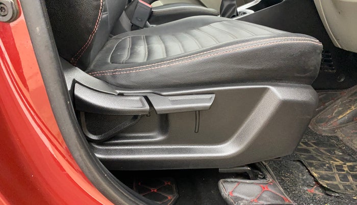 2021 KIA SONET HTX 1.0 IMT, Petrol, Manual, 61,182 km, Driver Side Adjustment Panel