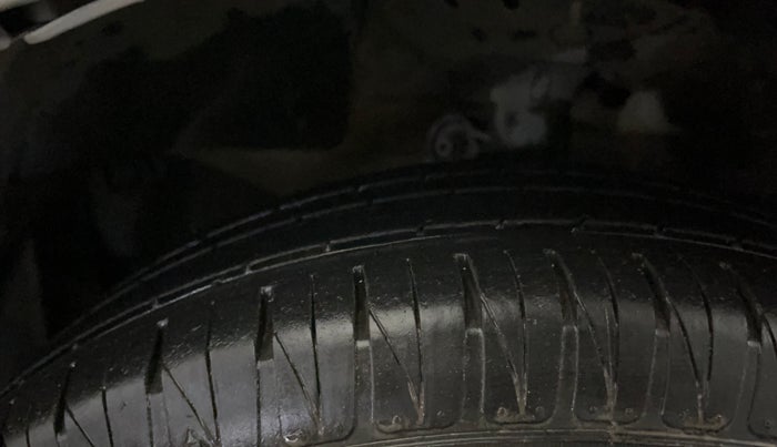 2016 Honda Amaze 1.2L I-VTEC S, Petrol, Manual, 67,063 km, Left Front Tyre Tread