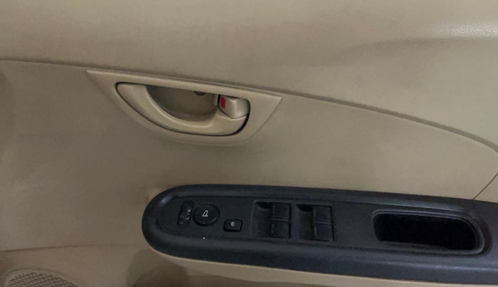 2016 Honda Amaze 1.2L I-VTEC S, Petrol, Manual, 67,063 km, Driver Side Door Panels Control