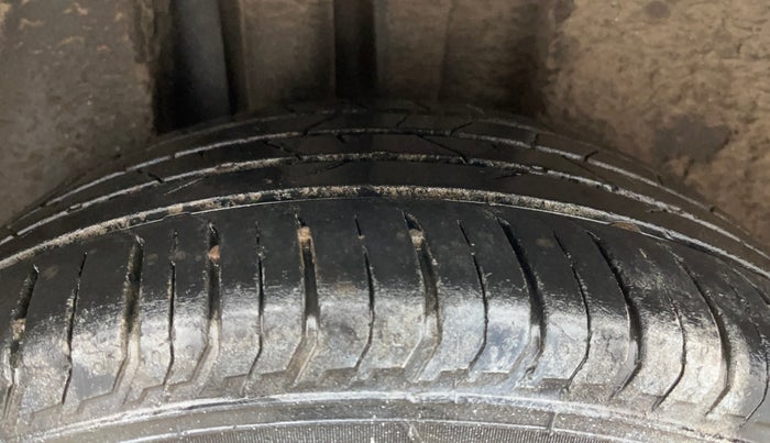 2022 Skoda SLAVIA AMBITION 1.0L TSI AT, Petrol, Automatic, 36,756 km, Right Rear Tyre Tread