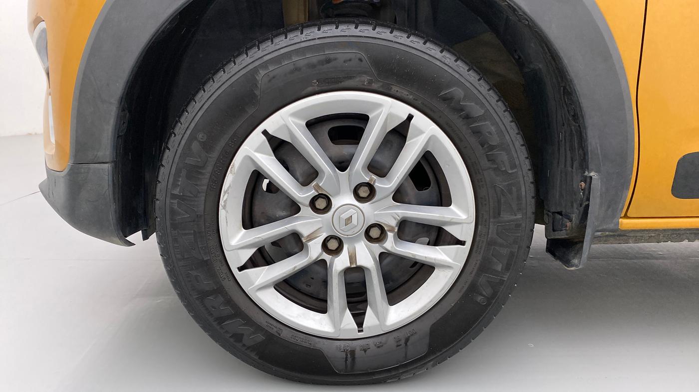 2020 Renault TRIBER 1.0 RXL PETROL, Petrol, Manual, 29,789 km, Left Front Wheel