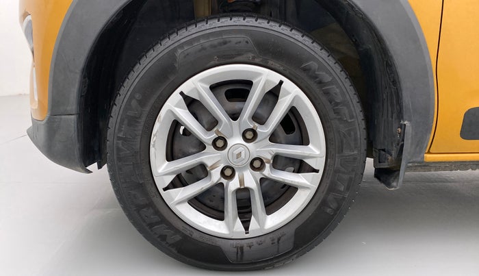 2020 Renault TRIBER 1.0 RXL PETROL, Petrol, Manual, 29,789 km, Left Front Wheel