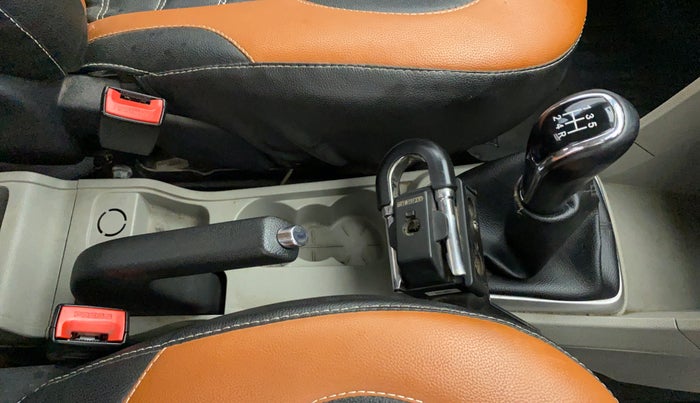 2016 Tata Tiago XZ 1.2 REVOTRON, Petrol, Manual, 86,415 km, Gear Lever