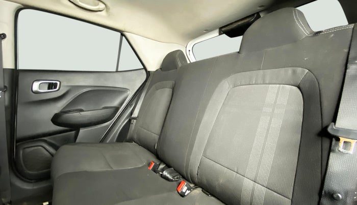 2019 Hyundai VENUE S MT 1.2 KAPPA, Petrol, Manual, 47,444 km, Right Side Rear Door Cabin