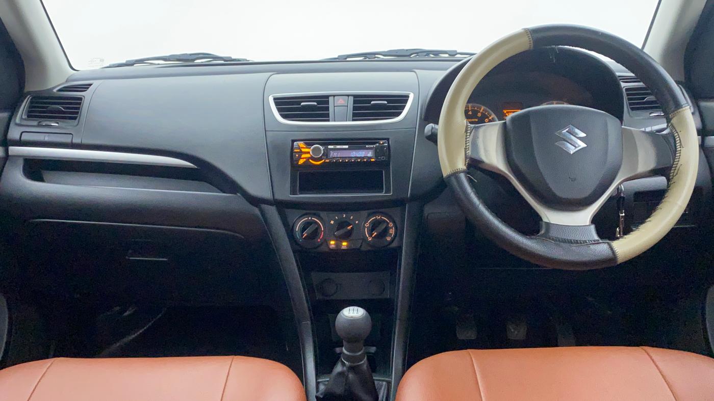 2013 Maruti Swift VXI D, Petrol, Manual, 86,374 km, Dashboard