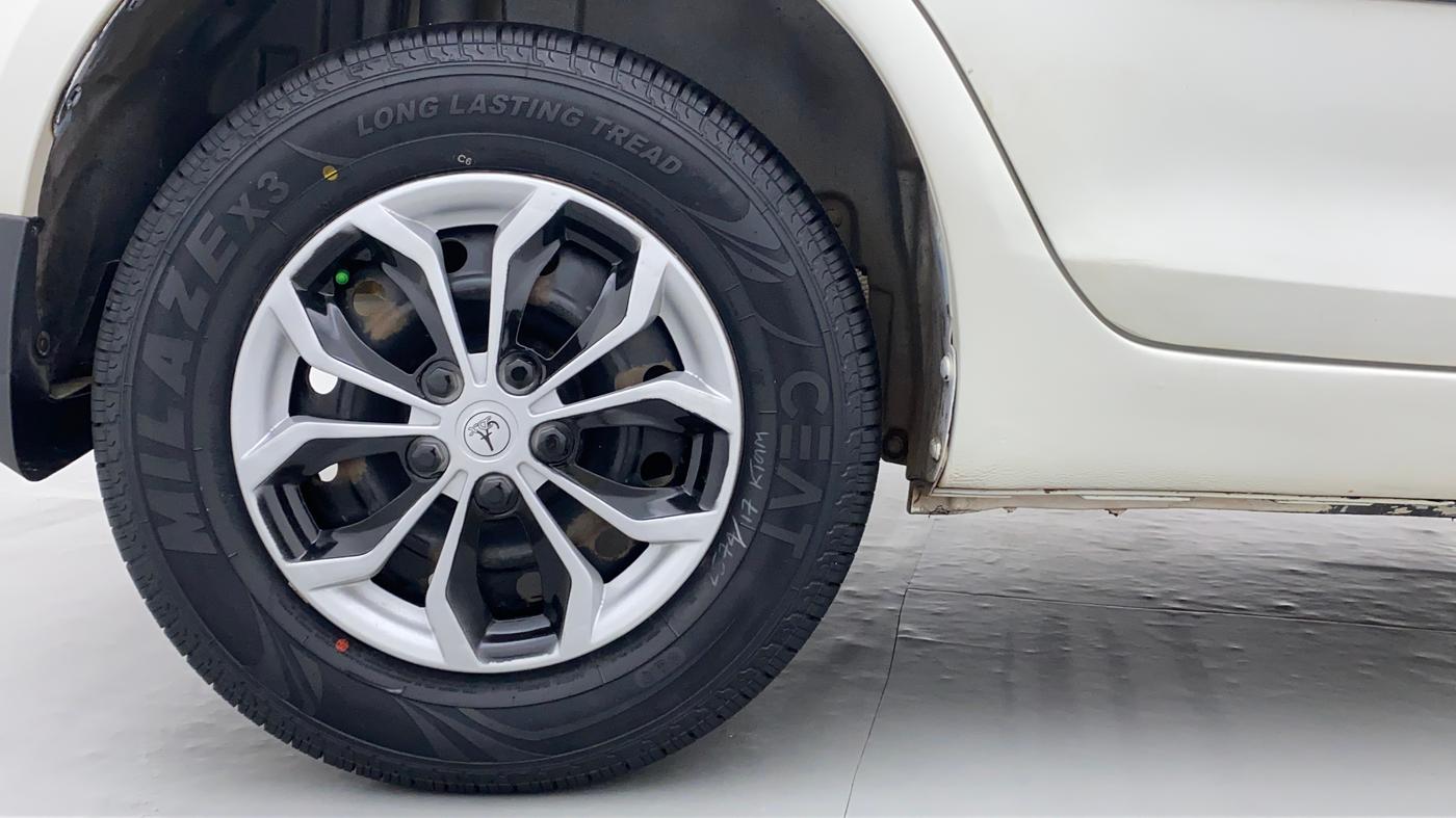 2013 Maruti Swift VXI D, Petrol, Manual, 86,374 km, Right Rear Wheel