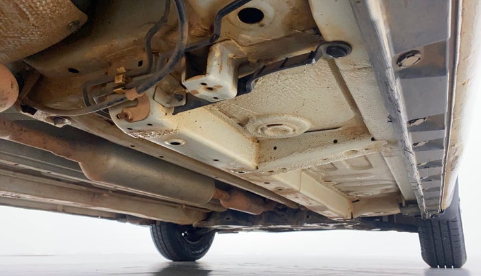 2013 Maruti Swift VXI D, Petrol, Manual, 86,374 km, Right Side Underbody