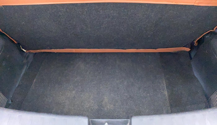 2013 Maruti Swift VXI D, Petrol, Manual, 86,374 km, Boot Inside