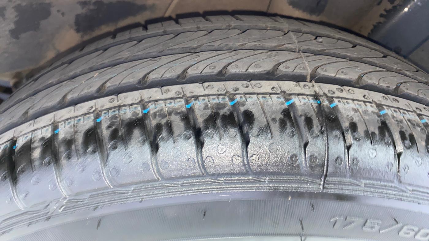 2020 Hyundai AURA SX 1.2, Petrol, Manual, 47,353 km, Left Rear Tyre Tread