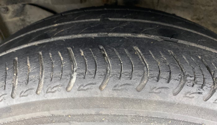 2018 Honda Amaze 1.2 V CVT I VTEC, Petrol, Automatic, 44,439 km, Left Front Tyre Tread