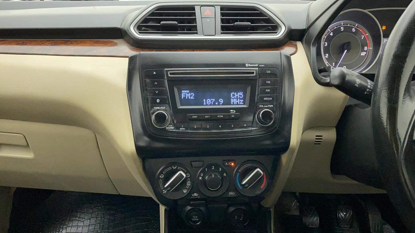 2017 Maruti Dzire VXI, Petrol, Manual, 71,574 km, Air Conditioner