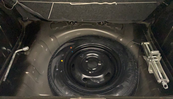 2018 Renault Kwid RXT 1.0 EASY-R AT OPTION, Petrol, Automatic, 12,188 km, Spare Tyre