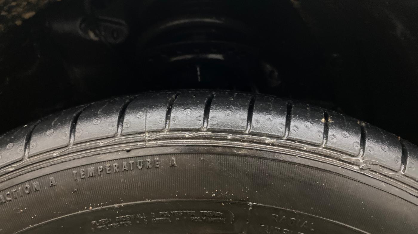 2016 Hyundai Elite i20 ASTA 1.2, Petrol, Manual, 48,034 km, Right Front Tyre Tread