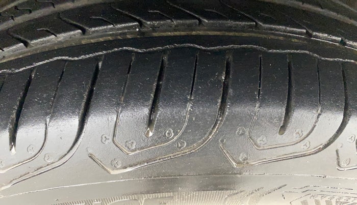 2017 Honda Jazz 1.2L I-VTEC V AT, Petrol, Automatic, 60,193 km, Right Front Tyre Tread