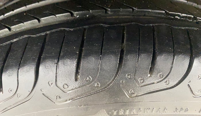 2017 Honda Jazz 1.2L I-VTEC V AT, Petrol, Automatic, 60,193 km, Right Rear Tyre Tread