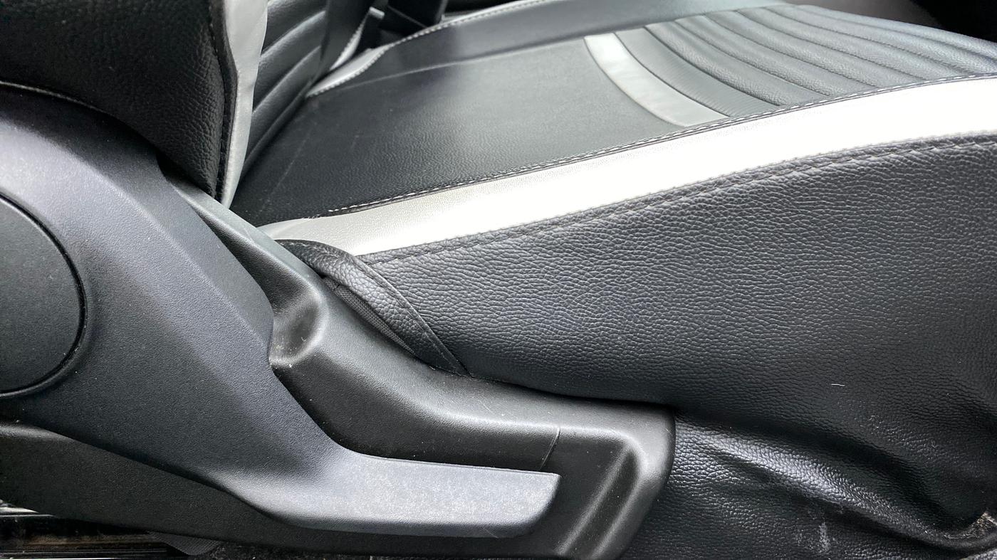 2019 Maruti Baleno DELTA 1.2 K12, Petrol, Manual, 11,334 km, Driver Side Adjustment Panel
