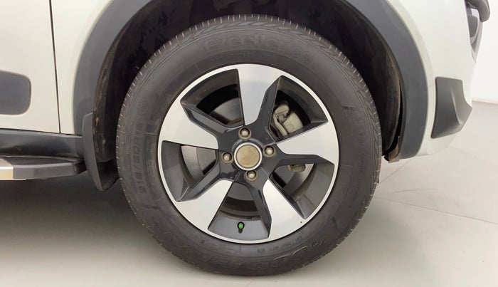 2019 Tata NEXON XZA PLUS DIESEL, Diesel, Automatic, 40,287 km, Right Front Wheel