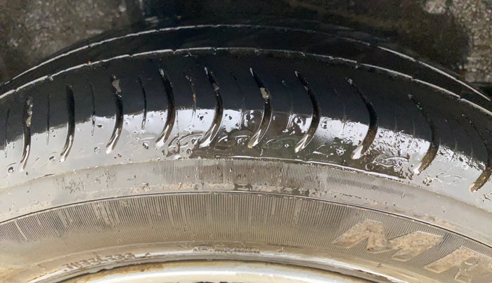 2017 Honda Jazz 1.2L I-VTEC V, Petrol, Manual, 62,700 km, Right Rear Tyre Tread