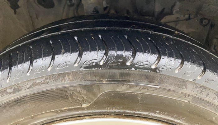 2017 Honda Jazz 1.2L I-VTEC V, Petrol, Manual, 62,700 km, Right Front Tyre Tread