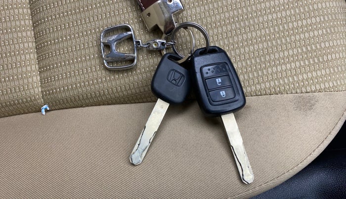 2017 Honda Jazz 1.2L I-VTEC V, Petrol, Manual, 62,700 km, Key Close Up