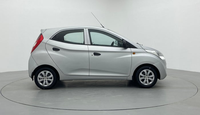 2015 Hyundai Eon MAGNA PLUS, Petrol, Manual, 48,490 km, Right Side View
