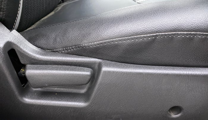 2020 Maruti Alto LXI, Petrol, Manual, 942 km, Driver Side Adjustment Panel