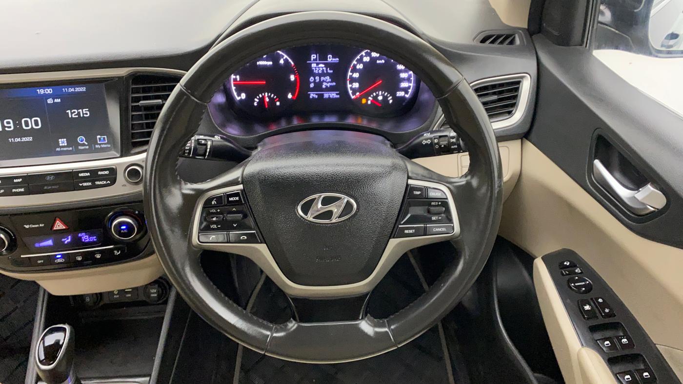 2018 Hyundai Verna 1.6 CRDI SX + AT, Diesel, Automatic, 38,821 km, Steering Wheel Close Up