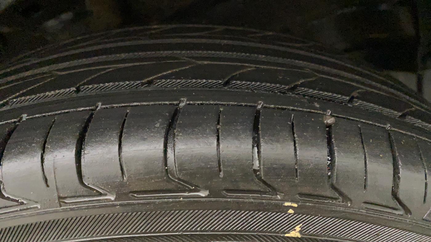 2015 Maruti Wagon R 1.0 VXI, Petrol, Manual, 91,399 km, Left Rear Tyre Tread