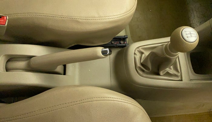 2014 Maruti Swift Dzire VXI, Petrol, Manual, 32,588 km, Gear Lever