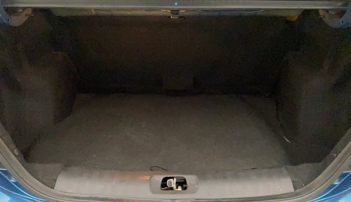 2014 Maruti Swift Dzire VXI, Petrol, Manual, 32,588 km, Boot Inside