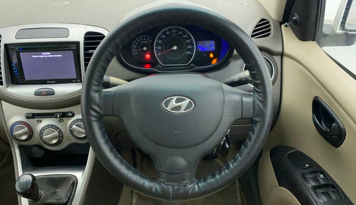 2014 Hyundai i10 MAGNA 1.1, CNG, Manual, 77,170 km, Steering Wheel Close Up
