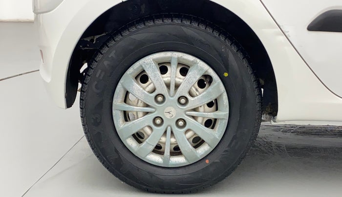2014 Hyundai i10 MAGNA 1.1, CNG, Manual, 77,170 km, Right Rear Wheel