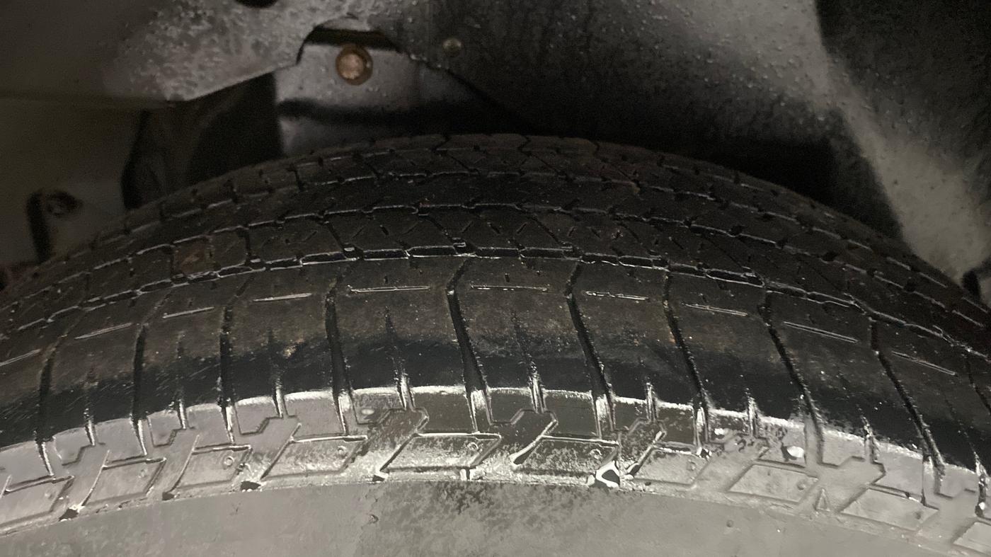 2016 Mahindra XUV500 W10, Diesel, Manual, 58,835 km, Right Rear Tyre Tread