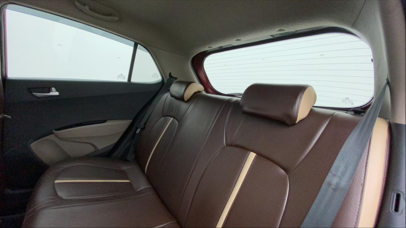 2015 Hyundai Grand i10 ASTA AT 1.2 KAPPA VTVT, Petrol, Automatic, 38,232 km, Right Side Rear Door Cabin