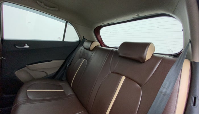 2015 Hyundai Grand i10 ASTA AT 1.2 KAPPA VTVT, Petrol, Automatic, 38,232 km, Right Side Rear Door Cabin