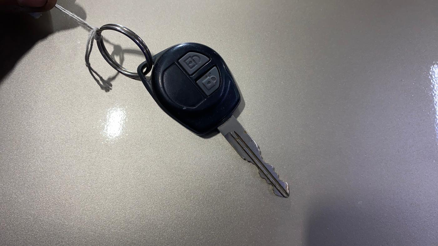 2013 Maruti Swift Dzire VXI, Petrol, Manual, 35,070 km, Key Close Up